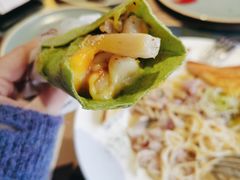 虾仁蟹肉芒果迷你卷-遇见西木美式餐厅(体育路店)