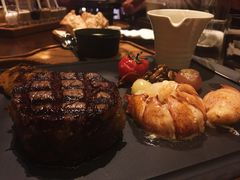 -恰餐厅及酒吧 CHAR Bar & Grill (北京丽都皇冠假日店)