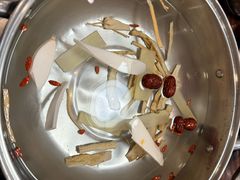 -正能量脆肉鲩火锅