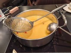 -鲜入唯煮·港式海鲜牛肉火锅(金宝街店)