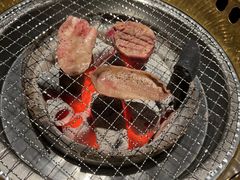 -山川小町·极番烧肉(新地假日广场店)