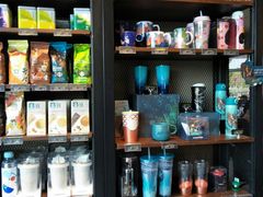 零售区-星巴克臻选(盐城金鹰聚龙湖店)