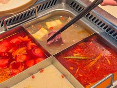 -海底捞火锅鲜切牛肉主题店(长寿路店)