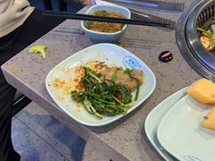 -金滏山烤肉·海鲜·火锅自助餐厅(襄阳万达店)