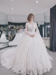 -艾米丽婚纱礼服