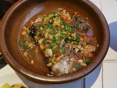 -阿瓦山寨·湘菜现炒·剁椒鱼头王(咸阳总店)