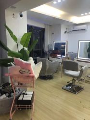 -E.L.K造型momopark店