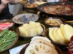 -黄潇洒老火锅(九眼桥宏济巷店)