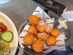 -W COLLECTIVE  DESSERT SHOP