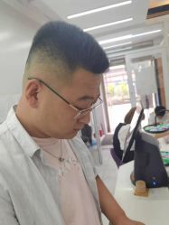 点击看大图 -朗峰专业美发沙龙