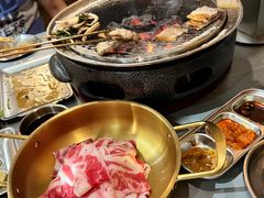 -围炉肉舍•炭烤活鳗•丹东海鲜烤肉(步行街店)