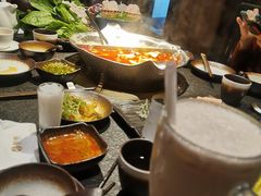 -湊湊火锅·茶憩(杭州湖滨银泰in77店)