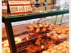 -巴黎贝甜(大宁国际商业广场店)