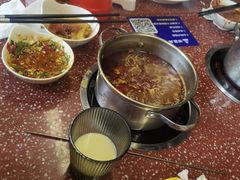 -四囍码头海鲜烧烤自助火锅(外滩南京东路悦荟广场店)