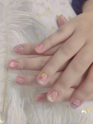 -吉吉靓甲美睫
