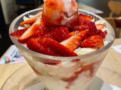 草莓甜心优酪雪-满记甜品(北城天街二店)