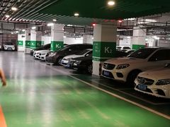 -虹桥天地-停车场