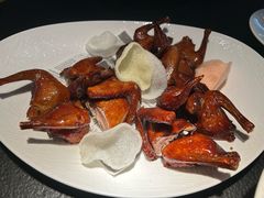 -蝴蝶里·粤菜·点心(滨江龙湖店)