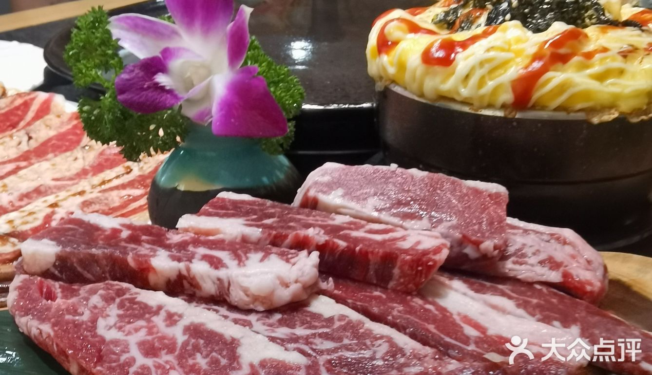 炭火烤肉天花板