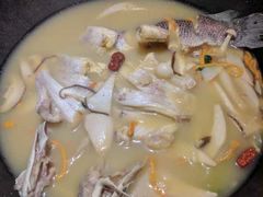 -咕嘟草帽鱼·牛奶一样的鲜鱼汤(包河万达广场创始店)