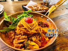 牛肉辣油意面-I HOLIC艾豪丽披萨(KKone店)
