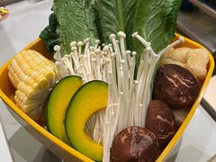 -润园四季椰子鸡火锅(卓越INTOWN店)