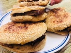 烧饼夹肉-永盛斋小吃(故宫店)