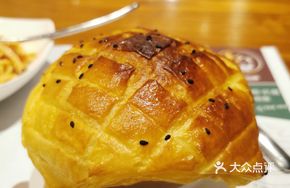 Crispy Pastry Chicken Cream Soup with Mashed Potato