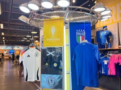 -adidas(正佳广场店)