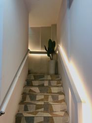 -茶发Salon·烫发染发理发