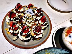 草莓忌廉华夫饼-BE BRIGHT KITCHEN(正佳广场店)