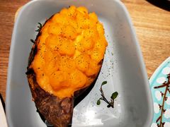 芝士奶油焗南瓜-蜜桃餐厅·江浙融合菜(荟聚购物中心店)
