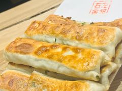 韭菜鸡蛋火烧-左邻右舍褡裢火烧(石榴园店)