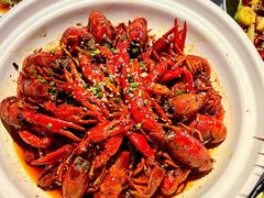 -肥小宝·金牌油焖大虾(襄阳龙虾地标店)