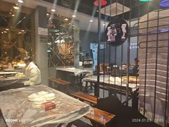 -老街烧烤大排档·地道湖北菜·龙虾馆(汉口火车站店)