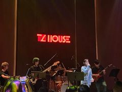 -TZ House音乐现场(来福士中心店)