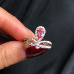 -威德钻石-克拉钻大本营(南京东路店)