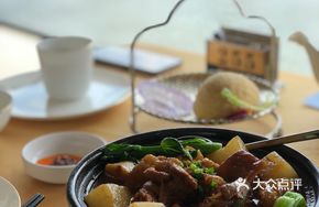 Beef Shank Baozi Steamed Rice Noodle