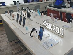 -荣耀授权专卖店(黄浦浙江中路店)