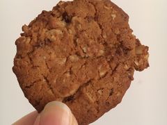 伟龙蔓越莓味香脆燕麦饼-全家便利店(江湾镇站店)