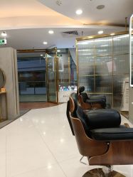 点击看大图 -八佰伴8008星级形象店