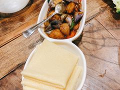 芋奶地三鲜包皮饼-五观堂素食(新华路店)