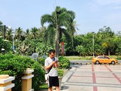 -亚龙湾亚泰商业街