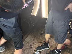 -鲨鱼皮汽车凹陷玻璃修复(静安店)