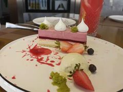 -杏荟旋转餐厅(广州爱群店)