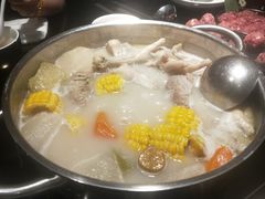 澳门鸡脚猪骨煲-官也街澳门火锅(新源里店)