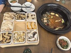-菌乡缘·野生菌蒸汽鱼火锅(江边夜市店)