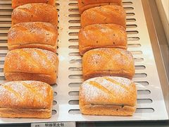 -好利来(上海虹桥新天地Lab主题店)
