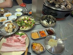 -围炉肉舍•炭烤活鳗•丹东海鲜烤肉(步行街店)