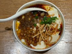 酸辣豆花-皇城坝小吃(科华成都王府井购物中心店)